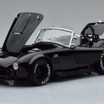 Shelby Cobra 427 S/C Черен Kyosho 1:18 - image 2 of 9