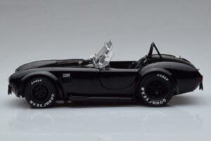 Shelby Cobra 427 S/C Черен Kyosho 1:18 08048BK Метал — снимка 4 от 9