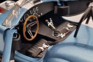 Shelby Cobra 427 S/C Светлосин Kyosho 1:18 08048SBL Метал — снимка 7 от 9