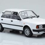 Skoda 130 L Бял IXO 1:18 - image 4 of 6