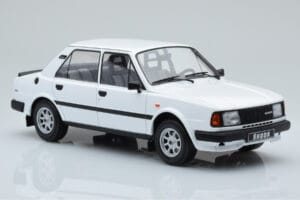 Skoda 130 L Бял IXO 1:18 18CMC158 Метал — снимка 4 от 6