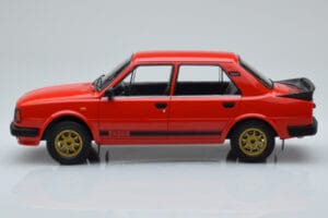 Skoda 130 LR Червен IXO 1:18 18CMC159 Метал — снимка 3 от 6