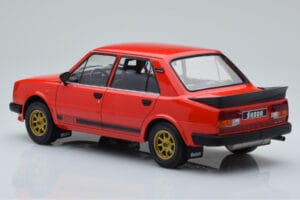 Skoda 130 LR Червен IXO 1:18 18CMC159 Метал — снимка 5 от 6