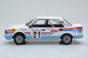Skoda 130 LR #21 L. Krecek / B. Motl Rally Acropolis 1986 IXO 1:18 18RMC157A Метал — снимка 3 от 6