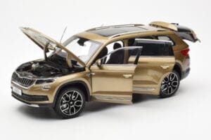 Skoda Kodiaq Златен FAW 1:18 ZSX000001GOL Метал — снимка 2 от 8