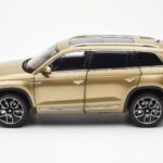 Skoda Kodiaq Златен FAW 1:18 - image 4 of 8