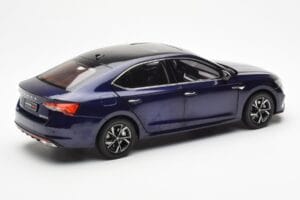 Skoda Octavia Pro Син FAW 1:18 ZMR000006BLA Метал — снимка 3 от 8