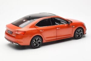 Skoda Octavia Pro Оранжев FAW 1:18 ZMR000006ORA Метал — снимка 3 от 8
