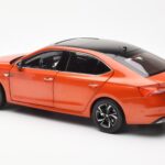 Skoda Octavia Pro Оранжев FAW 1:18 - image 7 of 8