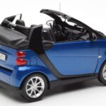 Smart Fortwo 451 Cabrio Синьо & Черно Minichamps 1:18 - image 3 of 8