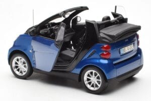 Smart Fortwo 451 Cabrio Синьо & Черно Minichamps 1:18 150036330 Метал — снимка 5 от 8