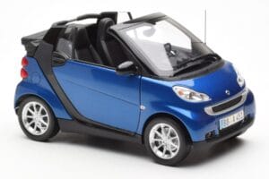 Smart Fortwo 451 Cabrio Синьо & Черно Minichamps 1:18 150036330 Метал — снимка 6 от 8