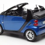 Smart Fortwo 451 Cabrio Синьо & Черно Minichamps 1:18 - image 7 of 8