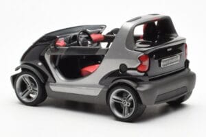 Smart Fortwo Crossblade Кабриолет Сребрист Черен Kyosho 1:18 13440 Метал — снимка 5 от 6