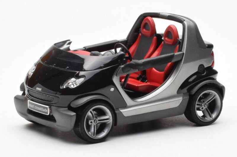 Smart Fortwo Crossblade Кабриолет Сребрист Черен Kyosho 1:18