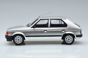 Talbot Horizon Premium Сребрист Otto 1:18 OT188 Смола — снимка 3 от 6
