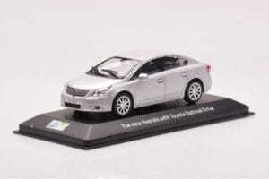 Toyota Avensis T270 Сребрист Minichamps 1:43 403166903 Метал — снимка 2 от 4