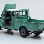 Toyota Land Cruiser 40 4x4 Pickup Зелен Kyosho 1:18 - image 3 of 8
