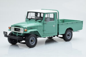 Toyota Land Cruiser 40 4x4 Pickup Зелен Kyosho 1:18