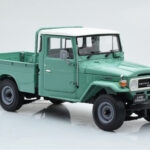 Toyota Land Cruiser 40 4x4 Pickup Зелен Kyosho 1:18 - image 6 of 8
