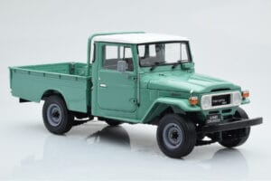 Toyota Land Cruiser 40 4x4 Pickup Зелен Kyosho 1:18 08958FG Метал — снимка 6 от 8