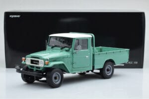 Toyota Land Cruiser 40 4x4 Pickup Зелен Kyosho 1:18 08958FG Метал — снимка 8 от 8