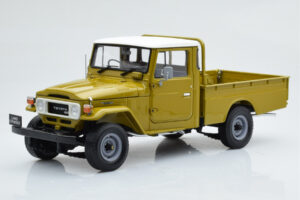 Toyota Land Cruiser 40 4x4 Pickup Маслинен Kyosho 1:18