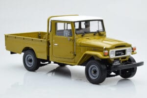 Toyota Land Cruiser 40 4x4 Pickup Маслинен Kyosho 1:18 08958K Метал — снимка 6 от 8