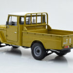 Toyota Land Cruiser 40 4x4 Pickup Маслинен Kyosho 1:18 - image 7 of 8