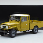 Toyota Land Cruiser 40 4x4 Pickup Маслинен Kyosho 1:18 - image 8 of 8