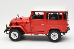 Toyota Land Cruiser FJ40 Van Червен Kyosho 1:18 08971R Метал — снимка 4 от 8