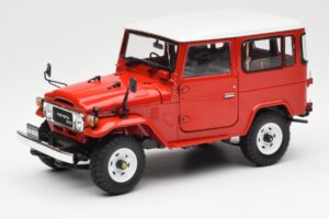 Toyota Land Cruiser FJ40 Van Червен Kyosho 1:18