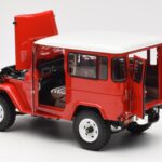 Toyota Land Cruiser FJ40 Van Червен Kyosho 1:18 - image 5 of 8