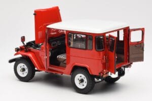 Toyota Land Cruiser FJ40 Van Червен Kyosho 1:18 08971R Метал — снимка 5 от 8