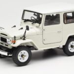 Toyota Land Cruiser FJ40 Van Бял Kyosho 1:18