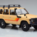Toyota Land Cruiser 60 Бежов С Допълнителни Части Kyosho 1:18 - image 5 of 12