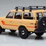 Toyota Land Cruiser 60 Бежов С Допълнителни Части Kyosho 1:18 - image 6 of 12