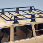 Toyota Land Cruiser 60 Бежов С Допълнителни Части Kyosho 1:18 - image 8 of 12