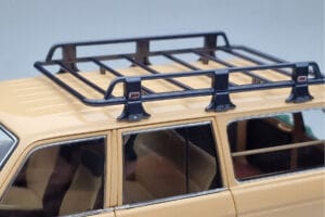 Toyota Land Cruiser 60 Бежов С Допълнителни Части Kyosho 1:18 08956XBE Метал — снимка 8 от 12