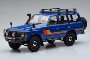 Toyota Land Cruiser 60 Син С Допълнителни Части Kyosho 1:18