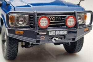 Toyota Land Cruiser 60 Син С Допълнителни Части Kyosho 1:18 08956XBL Метал — снимка 8 от 11