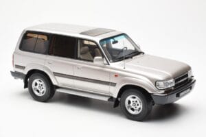 Toyota Land Cruiser HDJ80 Бежов Металик Otto 1:18 OT438 Смола — снимка 4 от 6