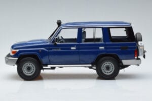 Toyota Land Cruiser J76 Синьо Almost Real 1:18 870101 Метал — снимка 4 от 7