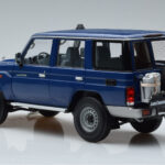 Toyota Land Cruiser J76 Синьо Almost Real 1:18 - image 6 of 7