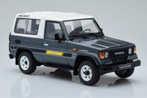 Toyota Land Cruiser LJ73 Сив Otto 1:18 OT437 Смола — снимка 4 от 6
