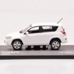 Toyota RAV4 XA30 Бял Minichamps 1:43