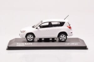 Toyota RAV4 XA30 Бял Minichamps 1:43