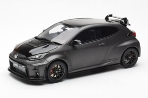 Toyota GR Yaris Circuit Package Черен Otto 1:18