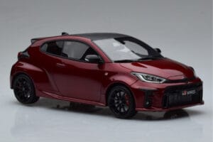 Toyota GR Yaris Червен Otto 1:18 OT1003 Смола — снимка 4 от 6
