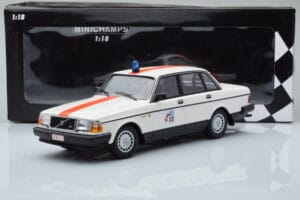 Volvo 240 GL Полиция Белгия Minichamps 1:18 155171492 Метал — снимка 6 от 6